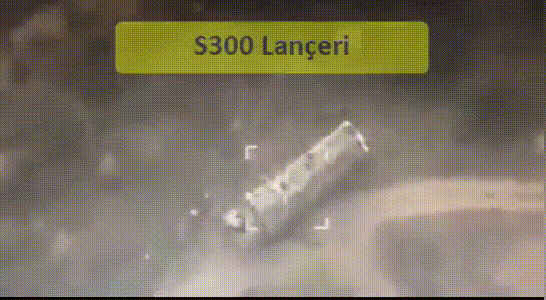 Qua phân tích các chiến thuật sử dụng UAV của Azerbaijan cho thấy, sự giúp đỡ của Israel lần này không phải là không có. Qua đoạn video mà UAV tự sát Habi của Azerbaijan (mua của Israel), phá hủy tên lửa phòng không S-300 của Armenia (mua của Nga), cho thấy sự bất lực của “kẻ đi săn”, bị con mồi “phục kích” lại. Ảnh: Khoảnh khắc S-300 của Armenia bị UAV của Azerbaijan tiêu diệt - Nguồn: Sina