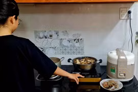 Thói quen tiết kiệm điện định hình lối sống nhiều hộ gia đình