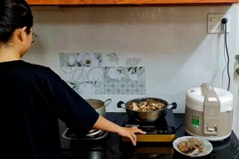 Thói quen tiết kiệm điện định hình lối sống nhiều hộ gia đình