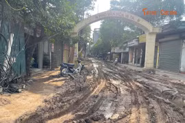 Cống thoát nước thi công dang dở, người dân mòn mỏi chờ ngày hoàn thành