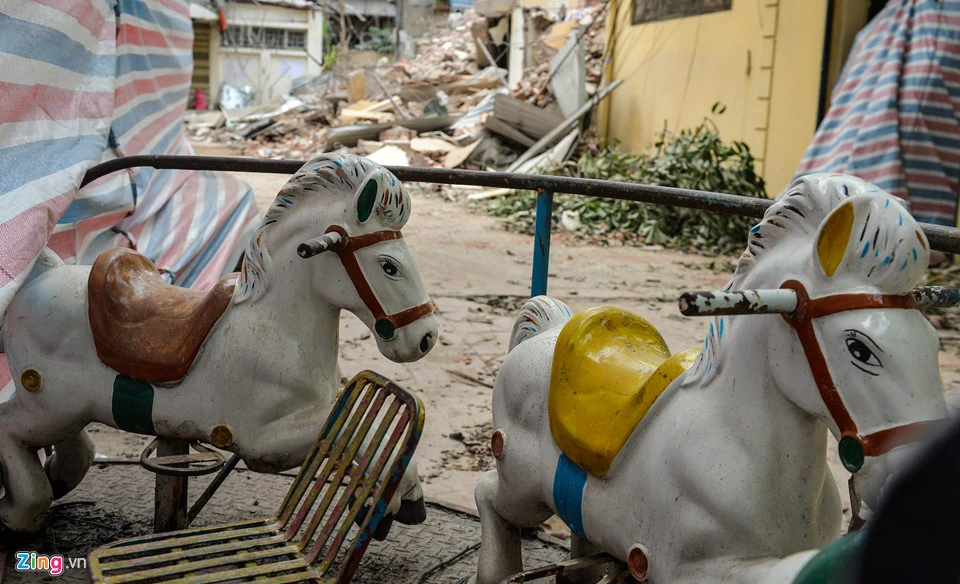 Chi tiết gây cảm xúc ở chung cư 93 Láng Hạ đang được phá dỡ 