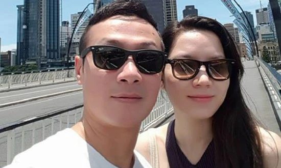 MC Anh Tuấn khoe ảnh hạnh phúc bên vợ xinh đẹp kém 14 tuổi