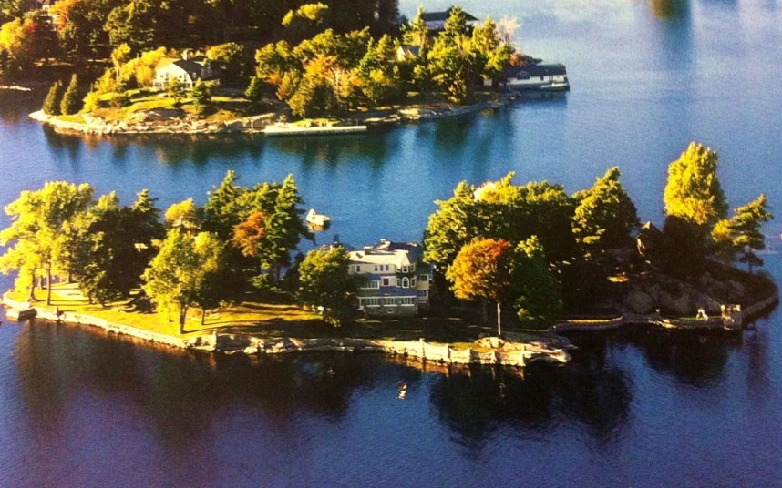 Những hòn đảo mê hồn cực đắt được rao bán