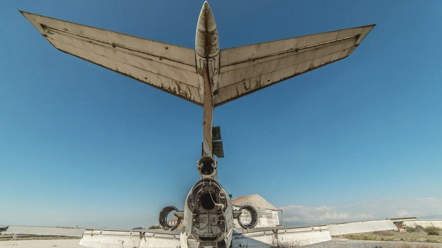 Sân bay quốc tế bị bỏ hoang 44 năm ở Địa Trung Hải