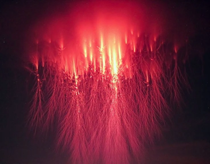 Giải mã hiện tượng ánh sáng ma quái trên quỹ đạo Trái Đất