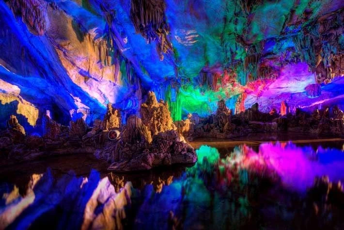 Cảnh tượng choáng ngợp trong hang động đẹp nhất vùng Trung Đông