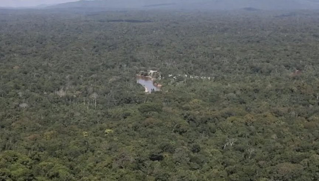 7 người thiệt mạng trong vụ rơi máy bay quân sự ở Venezuela ngày 30/7. Ảnh: FB. maybay2.png