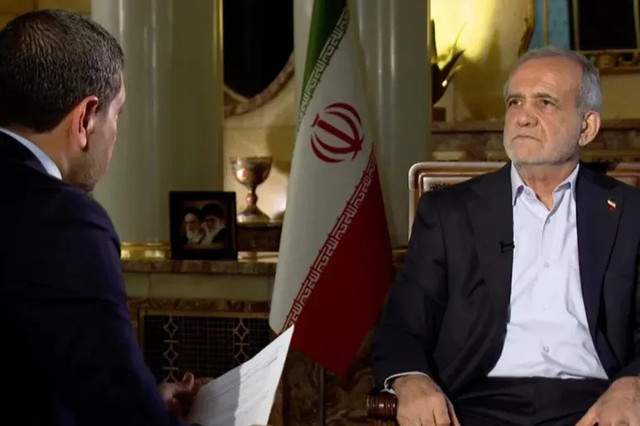 Tổng thống Iran Masoud Pezeshkian trả lời phỏng vấn. Ảnh: AJ. tongthongiran2.png