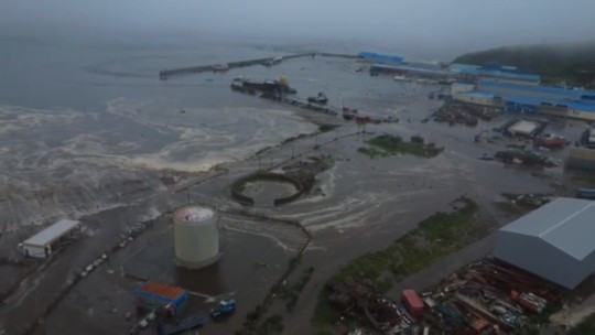 Các khu vực ven biển bị ngập ở Severo-Kurilsk. Ảnh: Telegram. ngap1.png