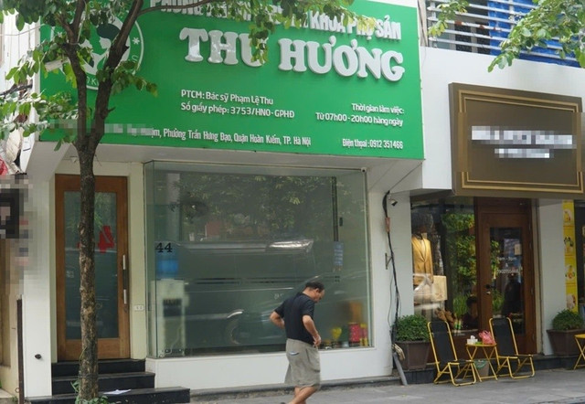 Phòng khám sản, phụ khoa mang tên Thu Hương tại số 44 Thợ Nhuộm (phường Cửa Nam, Hà Nội) đóng cửa sau khi bị điều tra. Ảnh: Phương Anh. Phòng khám sản, phụ khoa mang tên Thu Hương tại số 44 Thợ Nhuộm (phường Cửa Nam, Hà Nội) đóng cửa sau khi bị điều tra. Ảnh: Phương Anh.