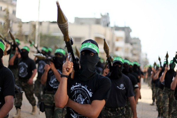 Lực lượng Hamas tuyên bố sẽ thả 10 con tin Israel. Ảnh: Getty. hamas.png