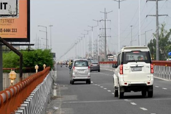 Vụ tai nạn xảy ra vào sáng 18/6 trên đường Jahangirabad–Bulandshahr gần ngã tư Chandauk. Ảnh: HT. oto.png