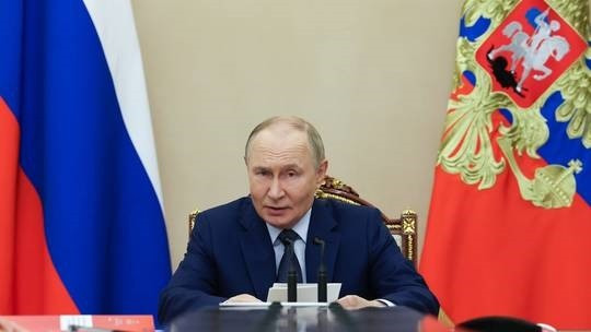 Tổng thống Nga Vladimir Putin chủ trì cuộc họp với các thành viên Hội đồng An ninh tại Điện Kremlin ở Moscow, Nga. Ảnh: Sputnik. putin.jpg