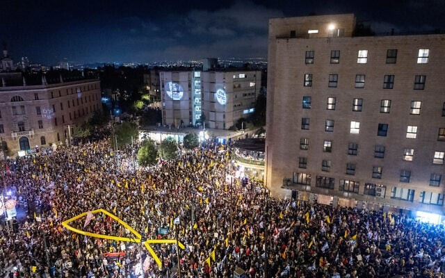 Hàng nghìn người tham gia cuộc biểu tình tại Jerusalem kêu gọi chấm dứt xung đột và trả tự do cho tất cả các con tin khỏi sự giam giữ của Hamas, ngày 6/9/2025. Ảnh: FLASH90. gaza2.png
