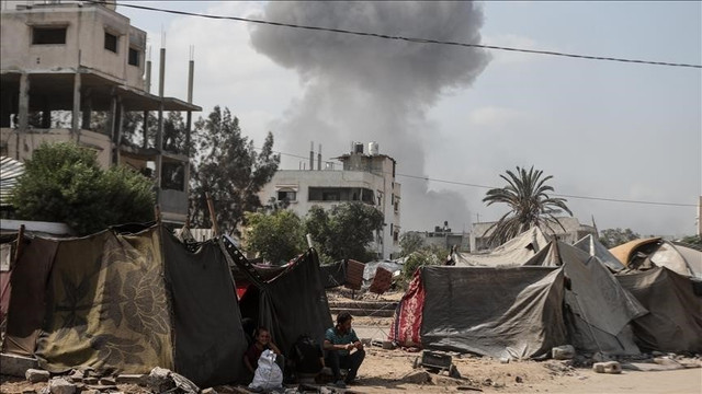 Khói bốc lên ở Gaza sau cuộc tấn công của Israel. Ảnh: Anadolu. gazaa.png