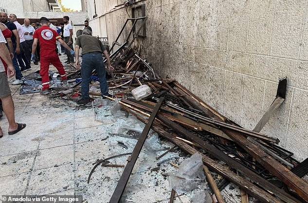 Vụ đánh bom ở Syria khiến hơn 80 người thương vong. Ảnh: Anadolu/Getty. danh2.png