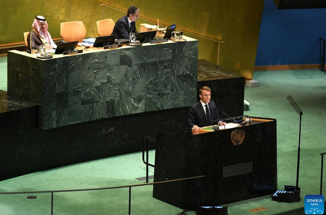 Tổng thống Pháp Emmanuel Macron phát biểu tại Hội nghị quốc tế cấp cao về giải quyết hòa bình vấn đề Palestine và thực hiện giải pháp hai nhà nước tại trụ sở Liên hợp quốc ở New York, ngày 22 tháng 9 năm 2025. phap.png