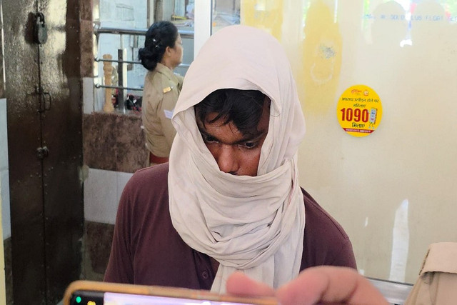 Mukesh bị bắt giữ với cáo buộc sát hại hai mẹ con chủ nhà ở Delhi, Ấn Độ. Ảnh: NDTV. ando.png