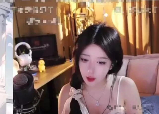 Nhận lời đề nghị khiếm nhã, nữ streamer "phản đòn" gây chú ý