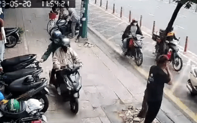 Dat dien thoai quay clip TikTok, thanh nien nhan cai ket... tu nguoi la-Hinh-2