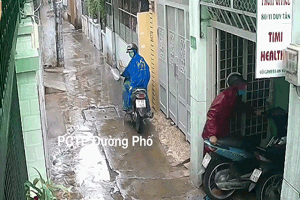 Video: Cận cảnh màn trộm xe máy nhanh như chớp ở TP.HCM