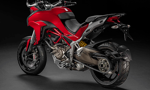 Ở Ducati Multistrada 2015, khung xe với khung phụ phía sau hạ thấp và yên xe có thể điều chỉnh cao thấp.