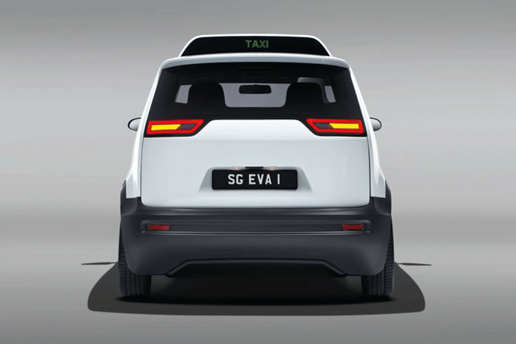 EVA có tốc độ tối đa 111km/giờ với hệ thống pin điện cho phép xe chạy được 200km chỉ với 15 phút sạc.