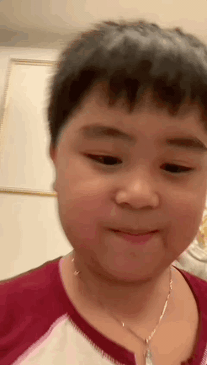  Tốt với bạn bè: Cách đây chưa lâu, khi thấy có người nói xấu bạn mình trên TikTok, thiếu gia Đại Nam đã lập một tài khoản của riêng mình để... "bóc phốt" người đó giúp bạn.