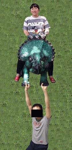 Nhìn vào tấm gương của cô gái trên, bạn hãy cẩn thận khi "nhờ vả" các thiên tài...chế ảnh trên mạng xã hội, vì bạn sẽ không biết họ sẽ làm gì với những bức hình của mình.