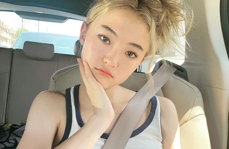 "Thiên thần lai 3 dòng máu" có nhan sắc dậy thì ra sao?