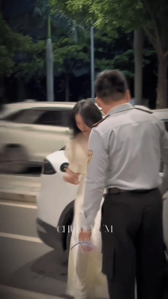 Khi những thước phim của Sammy Đào được tua chậm, nhiều người nhận xét hào quang của cô nàng tỏa sáng khiến ai nhìn cũng bị thu hút, mê mẩn.
