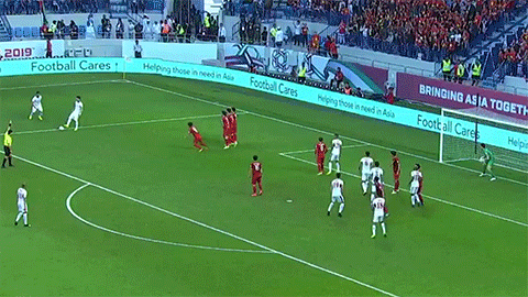 Trong tai da sai luat khi cong nhan ban thang cua Jordan vao luoi Viet Nam?