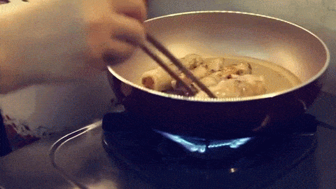 Sai: Chiên trên lửa quá to.