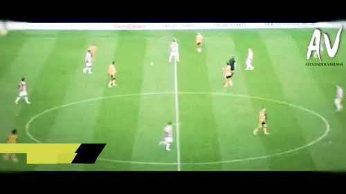 Trong trận gặp CLB Stoke City mùa giải 2009, cầu thủ Figueroa bên phía Wigan đã có một pha đá phạt bên phần sân nhà và bóng bay vào lưới của Stoke City.