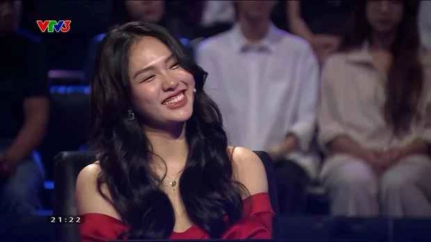 Hé lộ danh tính gái xinh được truy tìm sau Ai Là Triệu Phú