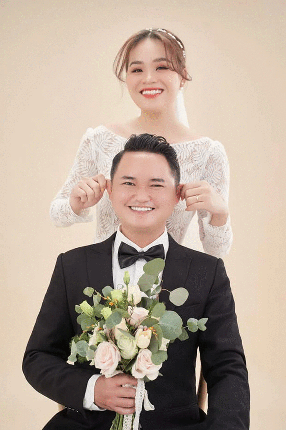 Thương nhớ chồng, mỗi lần gặp gỡ như vậy, "thánh sún" Ngân Thảo đều bật khóc, tự dặn lòng cùng nhau cố gắng vượt qua giai đoạn khó khăn.