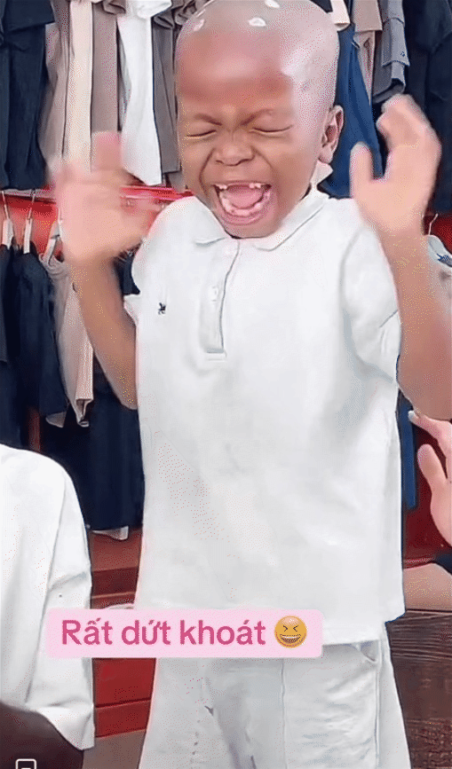 Trong khi Lôi Con thì hồi hộp không nói nên lời, người xem thì cũng được một phen thót tim và không thể nhịn cười.