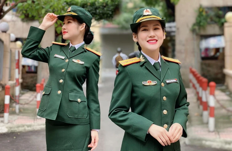 "Hot girl quân nhân" gốc Hà Tĩnh dù kết hôn vẫn giữ dáng đẹp