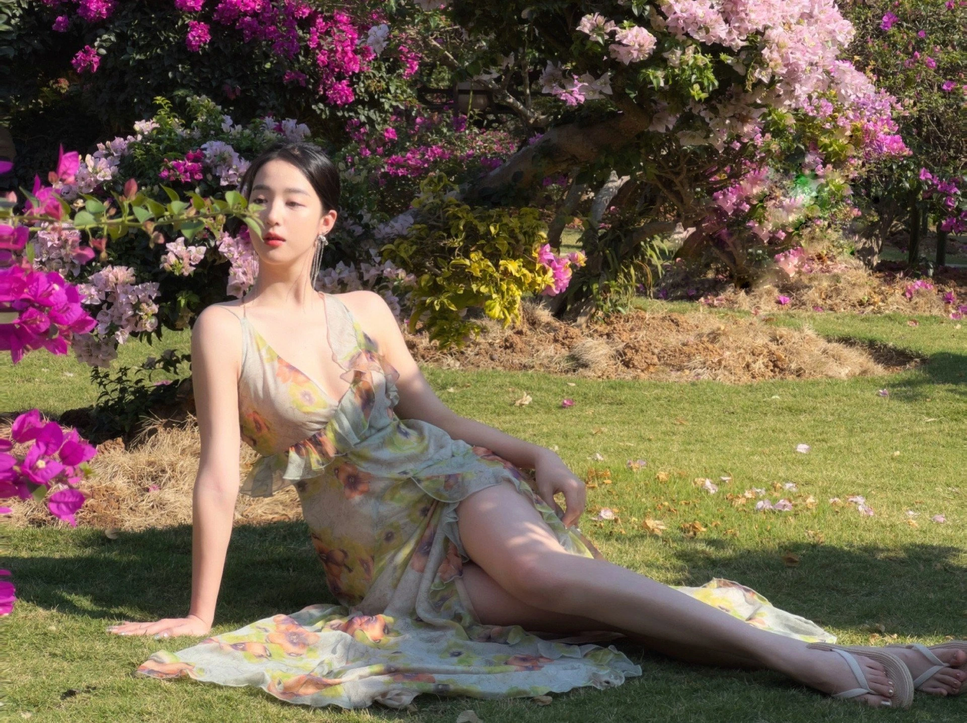 "Hot girl bóng rổ" xứ Trung đẹp trong veo làm "say đắm lòng người"