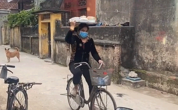 Với sự phát triển của dịch vụ giao hàng như ngày nay, hình ảnh các shipper đã trở nên quen thuộc với hầu hết mọi người.