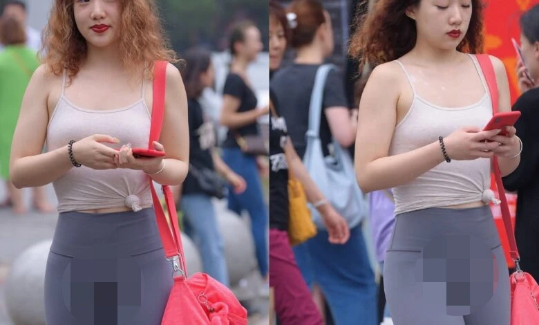 Gái xinh dạo phố có pha "lộ hàng" khiến netizen mặt đỏ bừng bừng