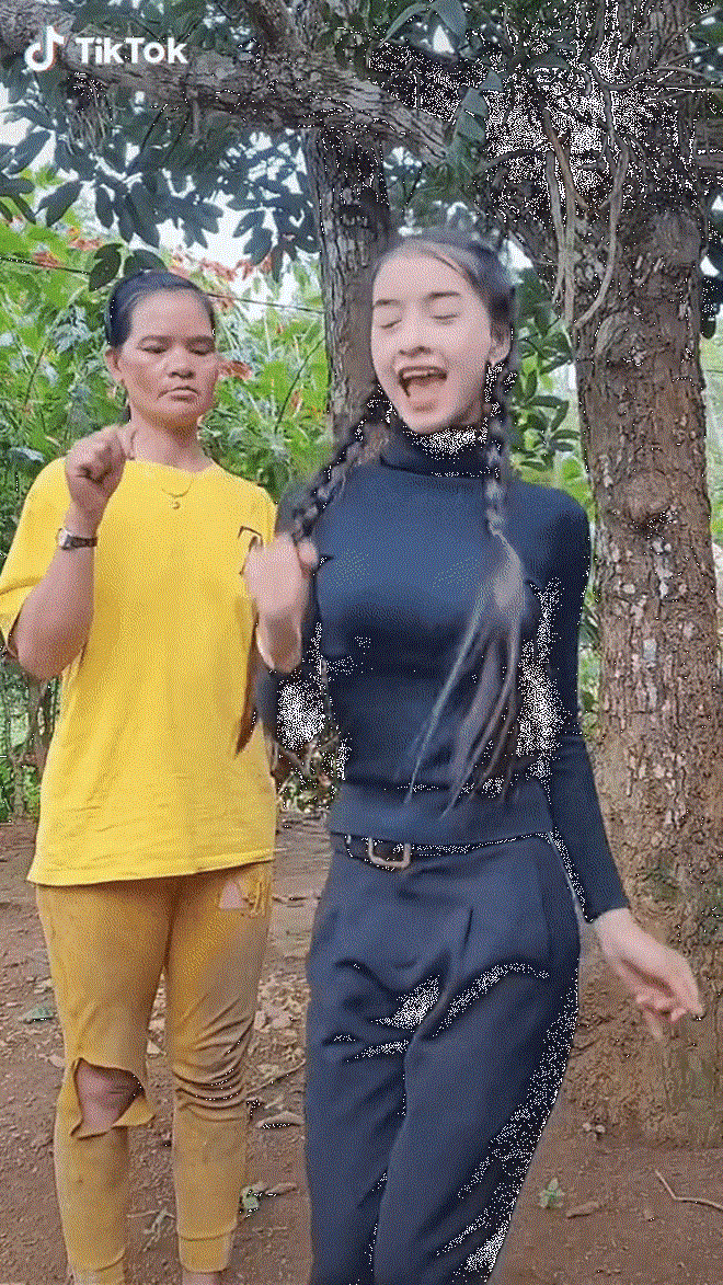 Mới đây, Yona Cươn bất ngờ vấp phải tranh cãi chỉ vì một clip nhảy nhót.