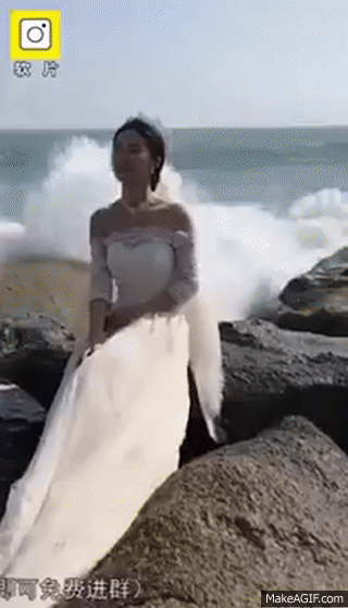 Vì cả đời mới có một bộ ảnh cưới nên ai cũng cố gắng đầu tư thời gian, tiền bạc, tâm sức cho bộ ảnh. Nhưng đôi lúc mọi chuyện chẳng suôn sẻ và những trường hợp tai nạn khi chụp ảnh cưới cũng vì thế mà không ít lần xảy ra.