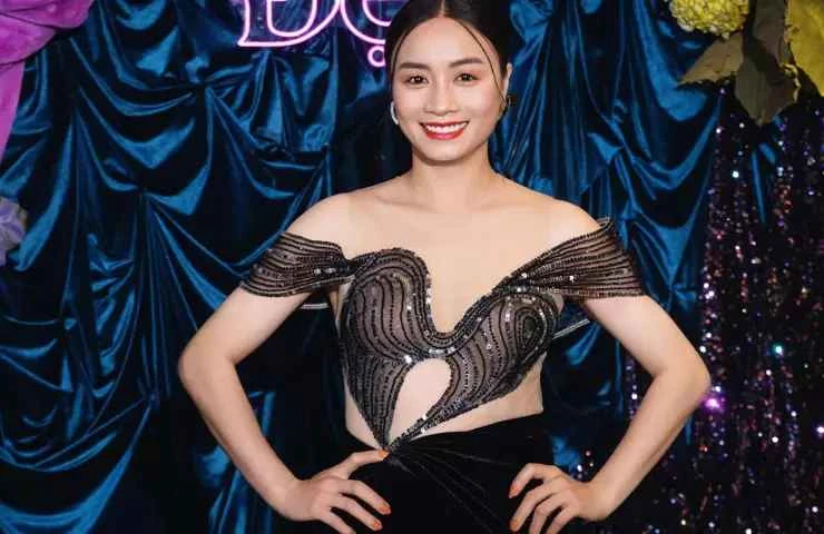 Hot girl tuyển bóng đá nữ Việt Nam diện đầm khoe body đẹp