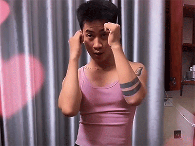 Được biết Hoàng Dương vốn là thợ cắt tóc còn vợ đi bán xôi. Từ tháng 6/2024, anh chàng bắt đầu làm clip và tính đến hiện tại là vừa tròn nửa năm.