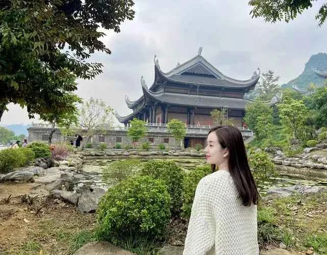 Soi ngoại hình "không đùa được đâu" của Ly Kute tuổi 33