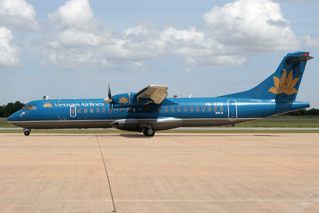 Được phát triển từ ATR 42, ATR đã kéo dài thân ATR 72 thêm 4,5 m, mở rộng sải cánh, lắp động cơ mạnh hơn và tăng dung tích bình chứa nhiên liệu thêm xấp xỉ 10%. Ảnh: Vietnam Airlines