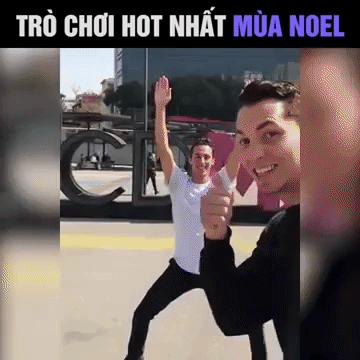 Nhân dịp lễ Giáng Sinh sắp tới đây, chẳng có lý do gì có thể ngăn cản dân mạng nghĩ ra một trò chơi mới cho mình và để giải quyết vấn đề này, nhóm nhảy nổi tiếng thế giới The William Fam đã nghĩ ra một trò cực đơn giản nhưng vô cùng ấn tượng dành cho các bạn trẻ.