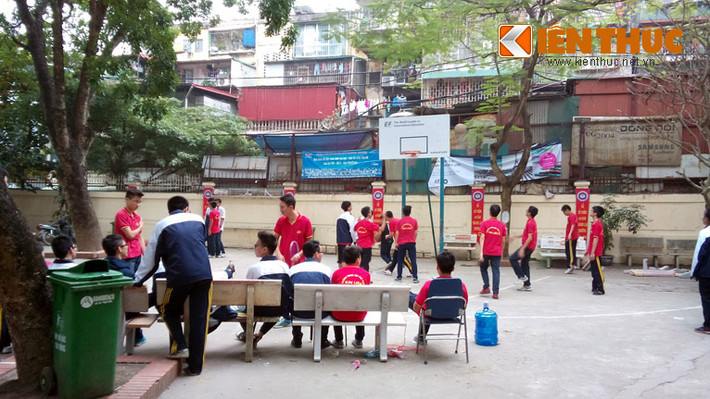 Một góc vui chơi của các học trò khi ra chơi.