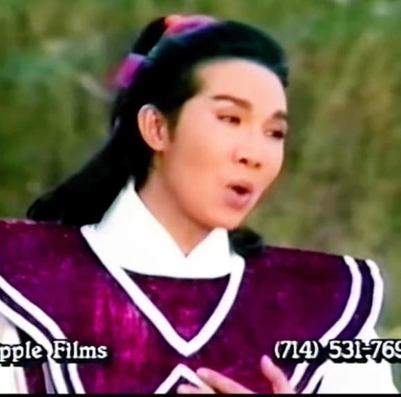 "Ông hoàng cải lương Hồ quảng" Vũ Linh tuấn tú trong lớp hóa trang tuồng cổ.